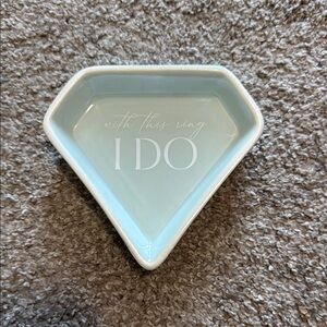 Diamond-Shaped Ring Dish in Light Blue